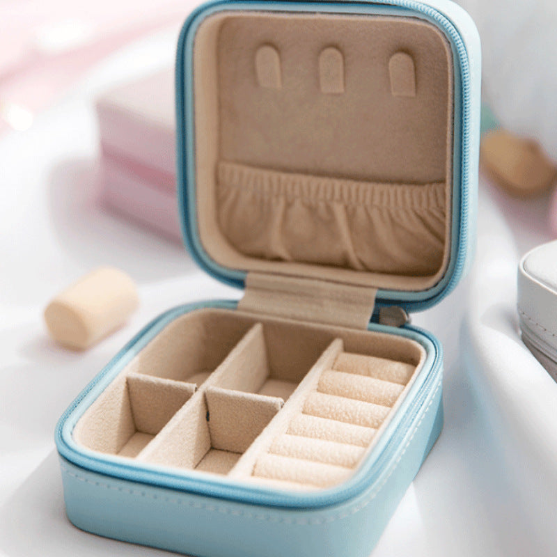 Easy to Carry Jewelry Box