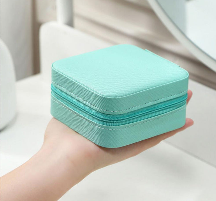 Easy to Carry Jewelry Box